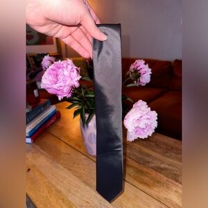 100% Silk, Grey, Kenneth Cole Reaction Tie